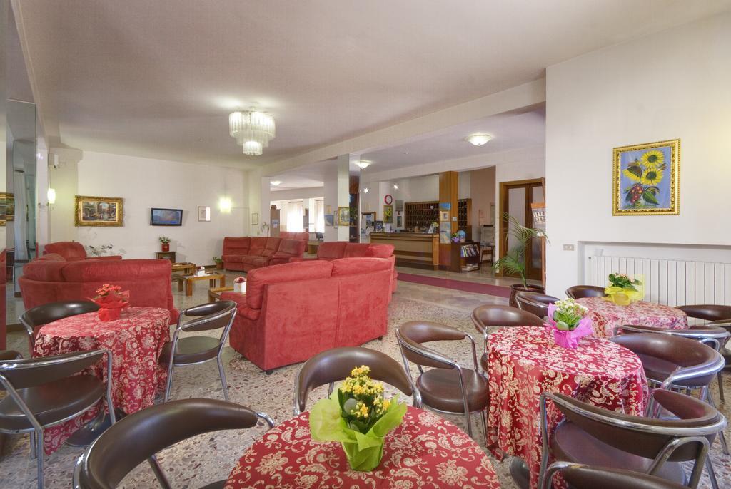 San Gabriele Hotell Loreto Eksteriør bilde