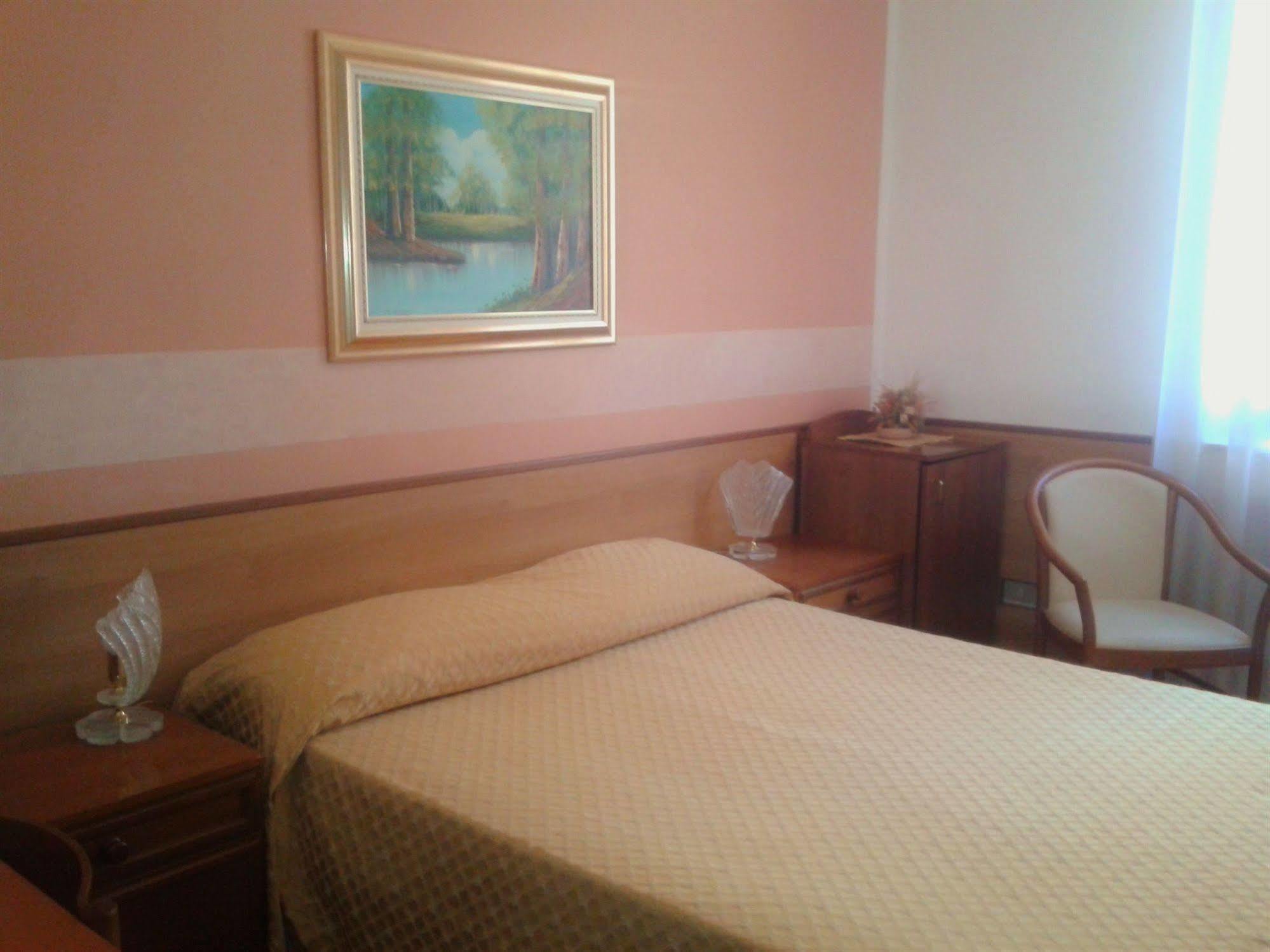 San Gabriele Hotell Loreto Eksteriør bilde