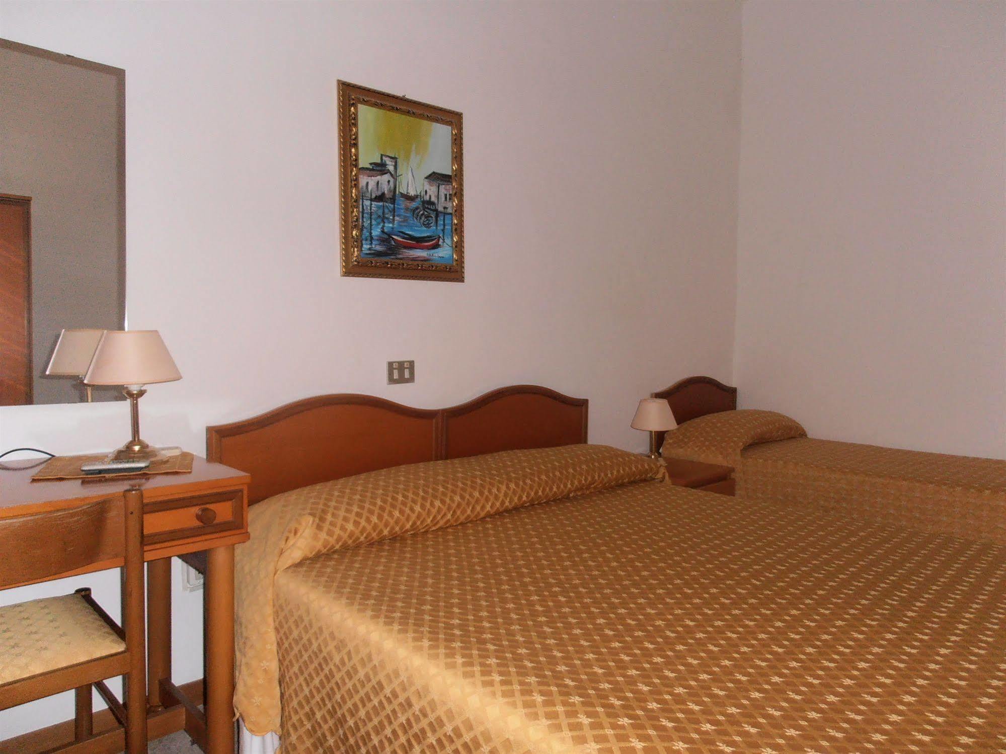 San Gabriele Hotell Loreto Eksteriør bilde