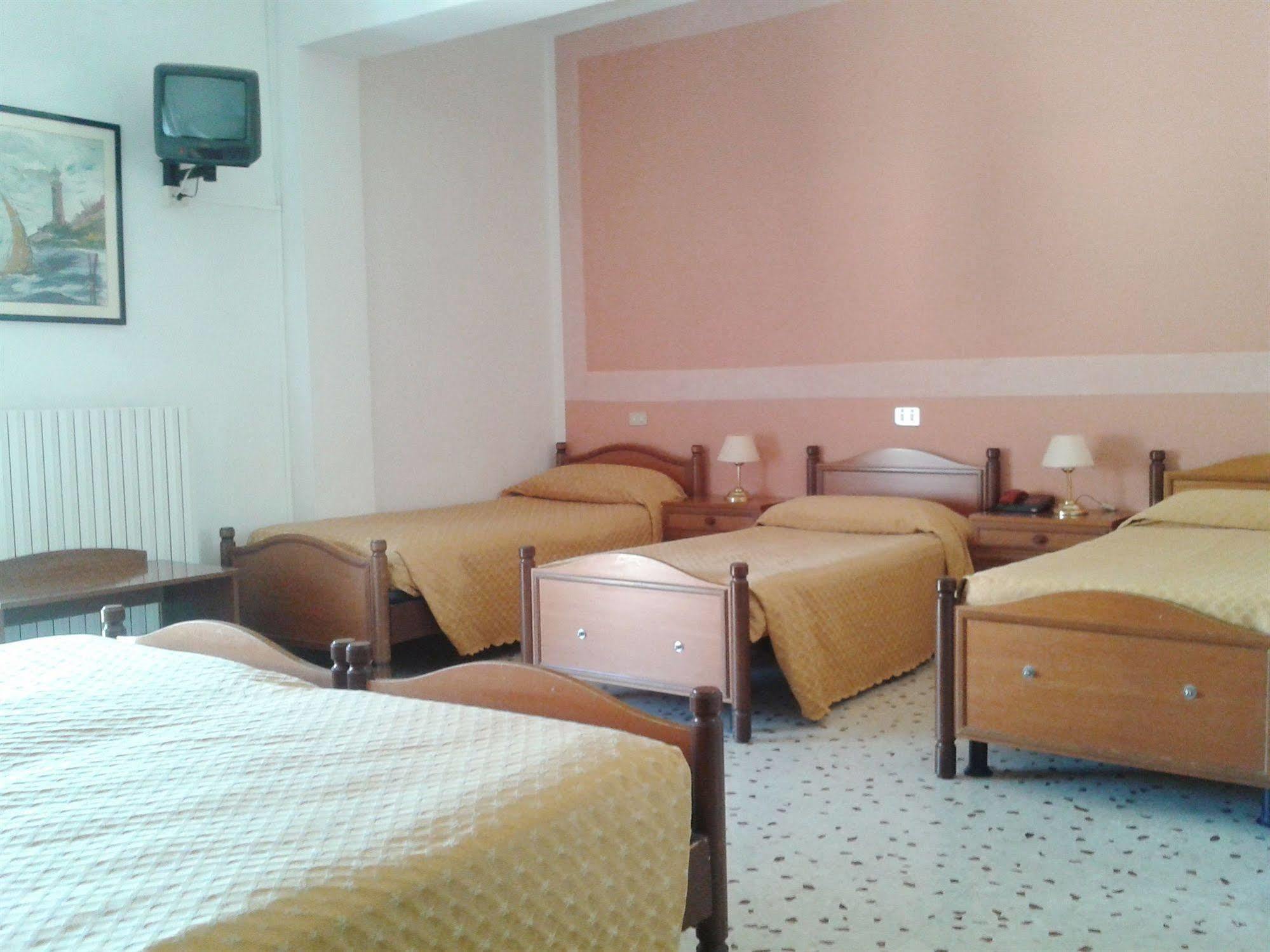 San Gabriele Hotell Loreto Eksteriør bilde